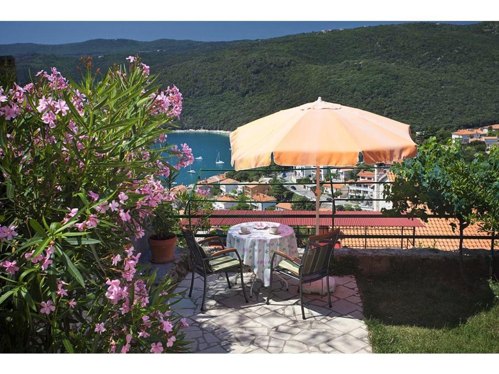 Apartments Magnolia Рабац Екстериор снимка